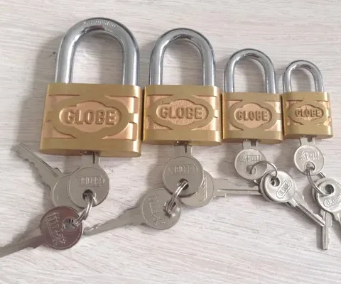 Globe-branded brass padlock family reference; exact size listed in product title